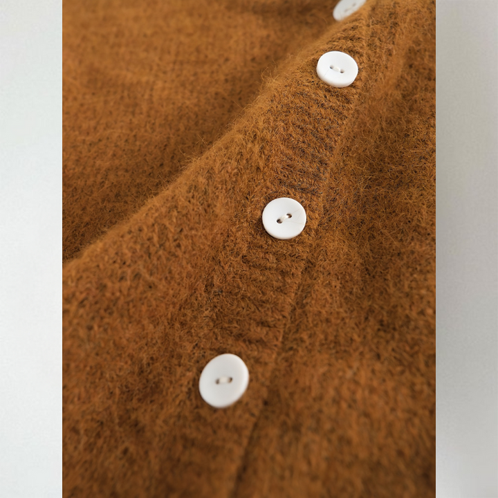 Estelle - Comfortable Cardigan