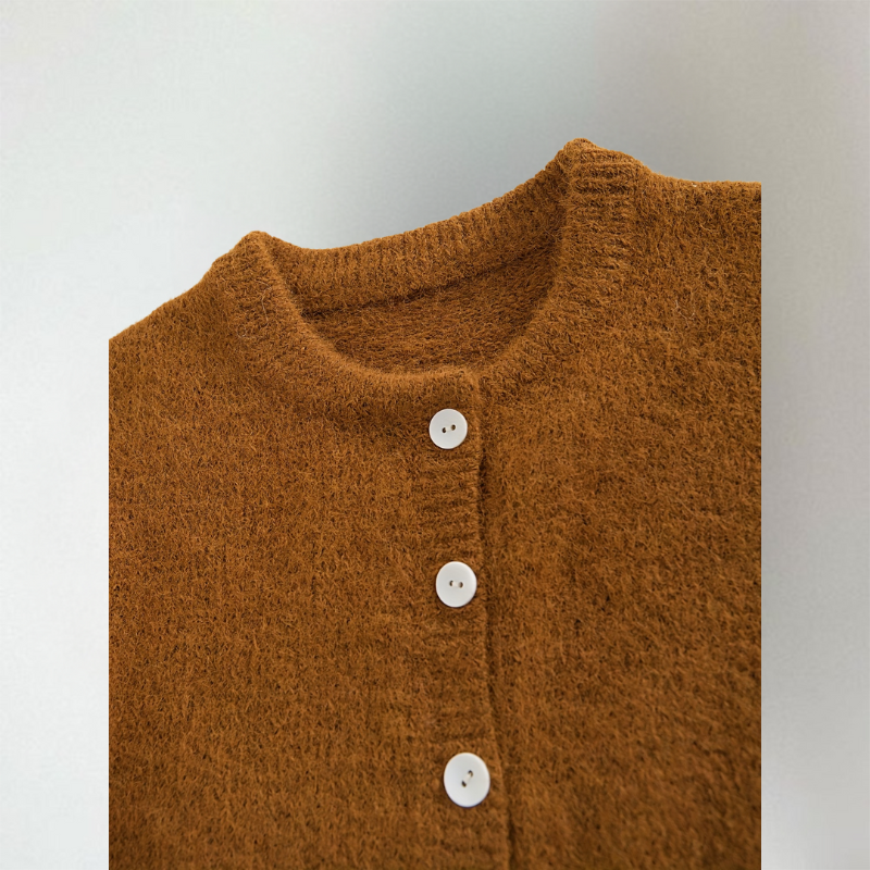 Estelle - Comfortable Cardigan
