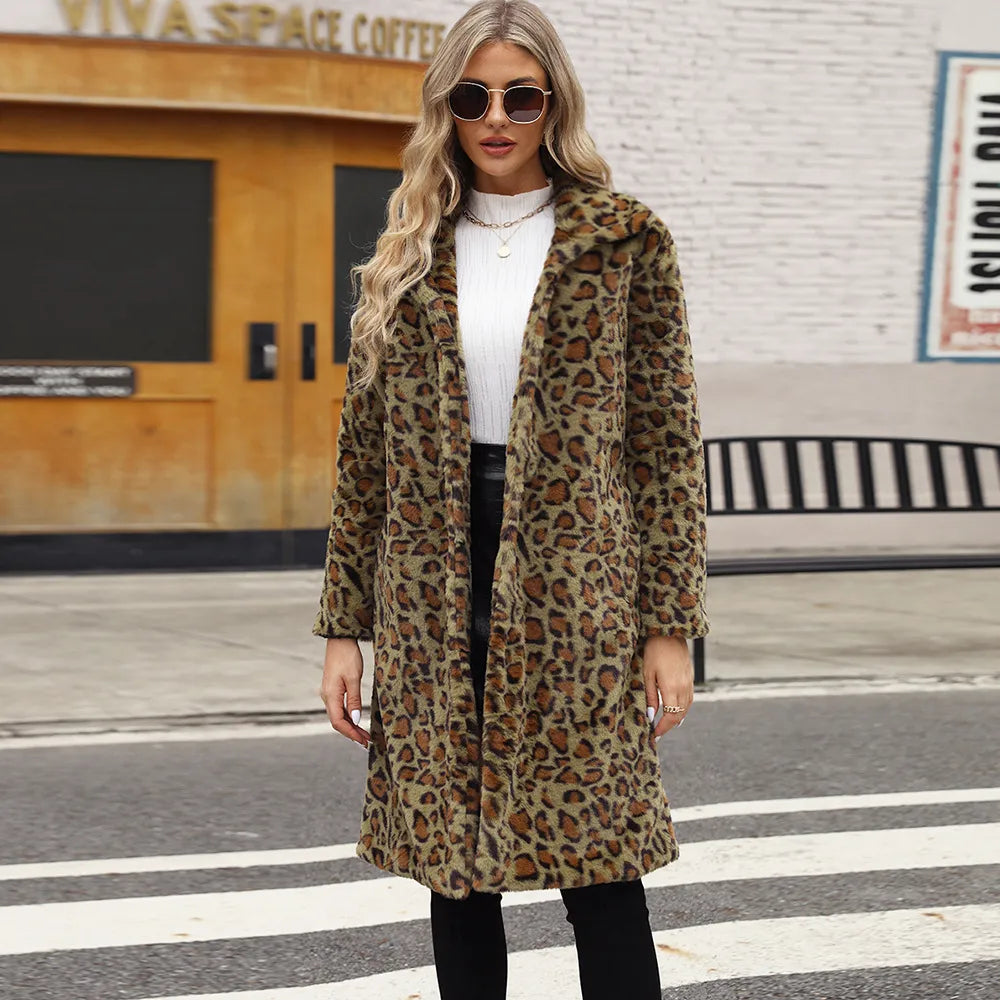 Meliora - Fleece Coat with Leopard Print