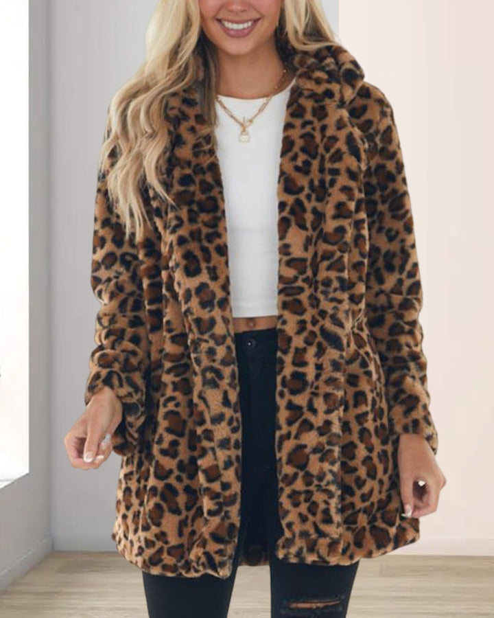 Jovana - Plush Jacket with Leopard Print