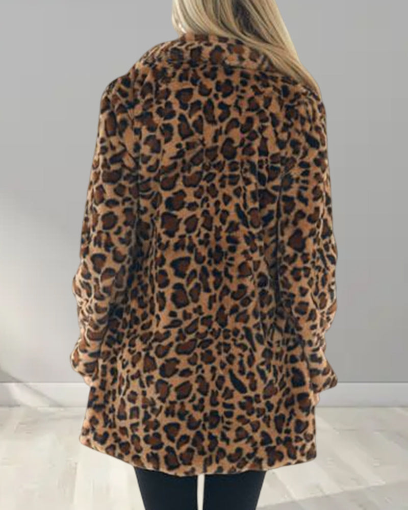 Jovana - Plush Jacket with Leopard Print