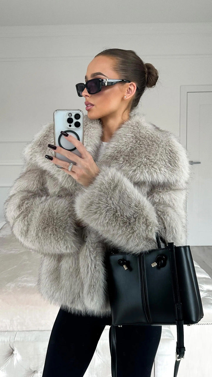 Maryam - Elegant Faux Fur Jacket