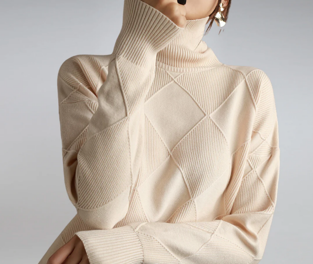 Cassia - Cozy Turtleneck Sweater
