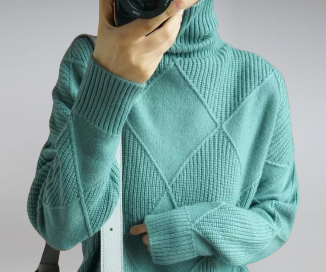 Cassia - Cozy Turtleneck Sweater