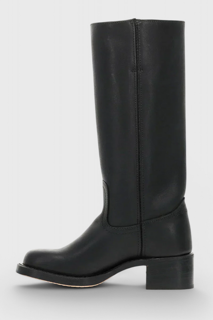 Ursula - Modern Classic Boots for All-Season Wear