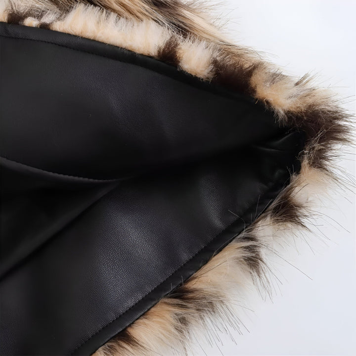 Ilyana - Trendy Leopard Print Winter Coat