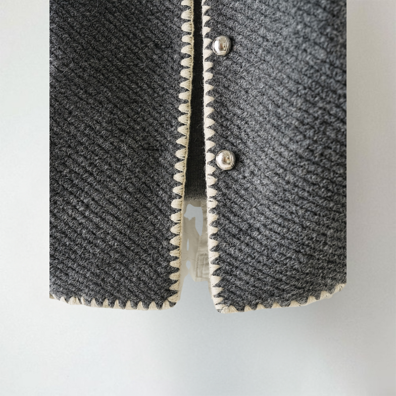 Zoe - Elegant Cardigan