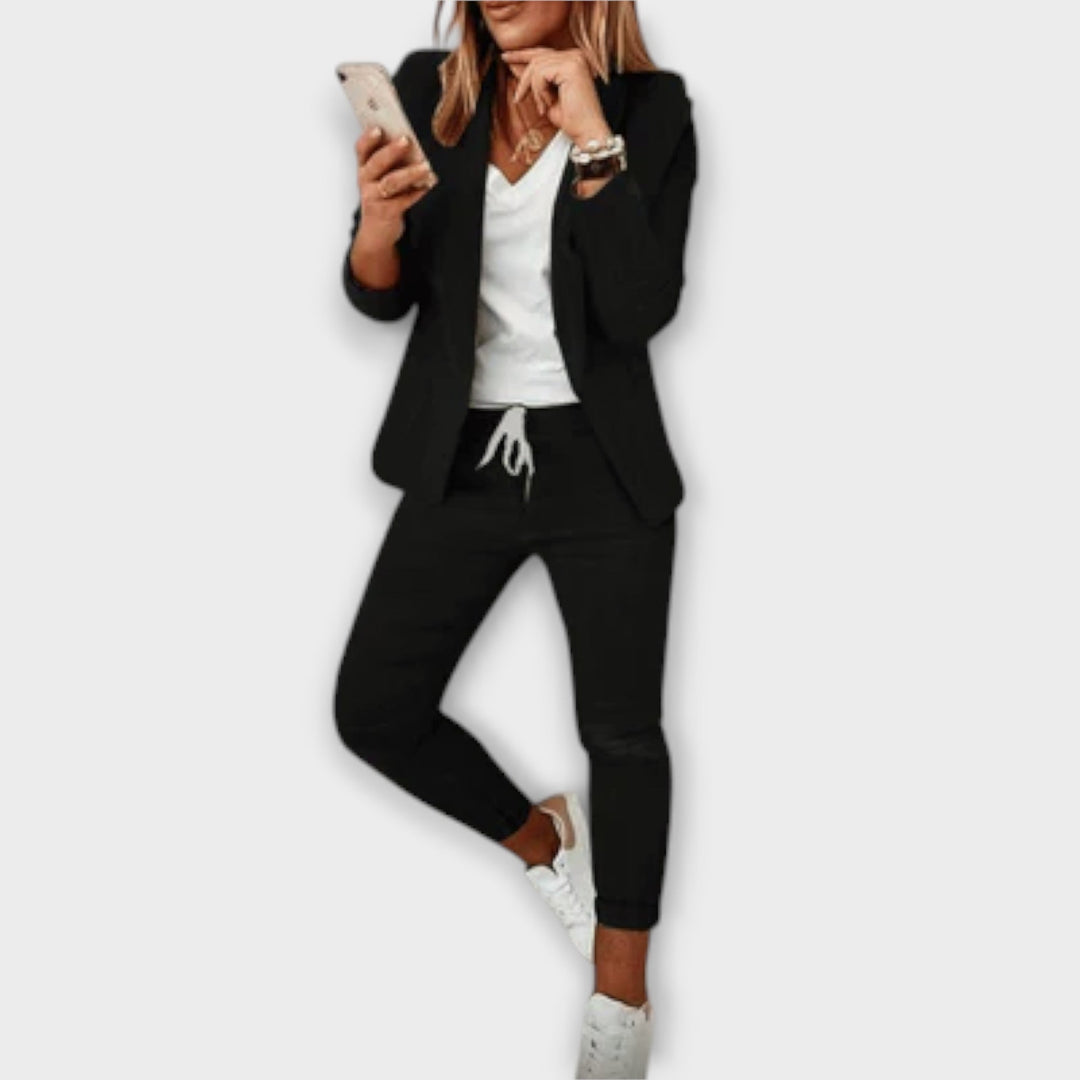 Phoebe – Elegant and comfortable blazer set