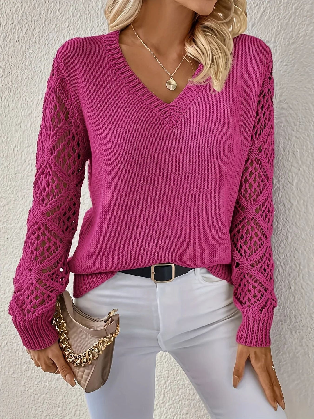 Amira - Soft V-neck Sweater