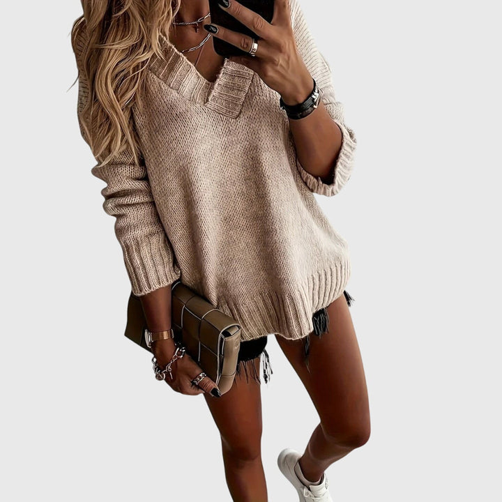 Carys - V-Neck Knitted Sweater