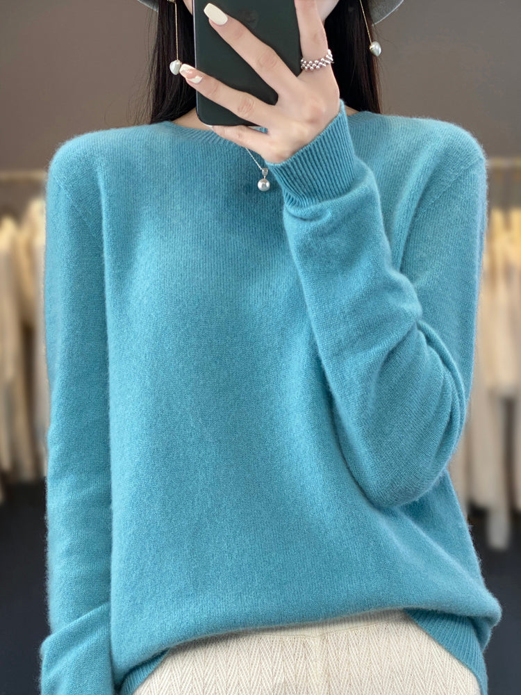 Helena - Warm Jumper for Cold Days