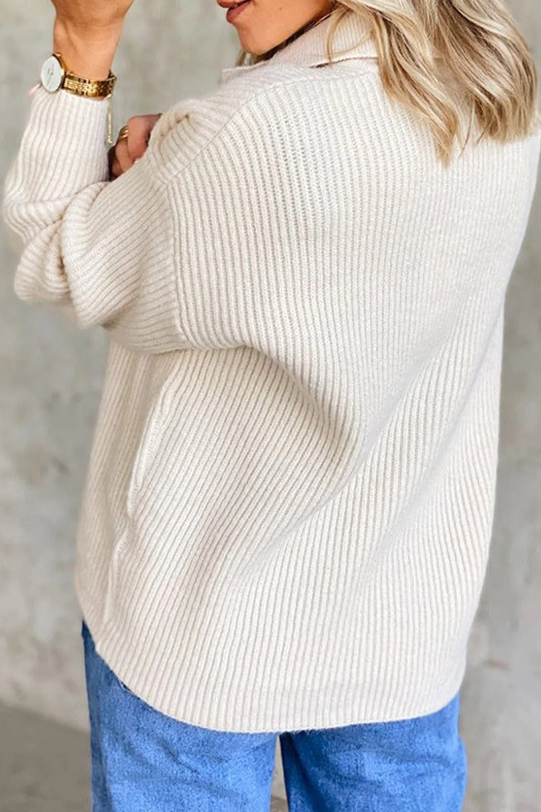 Mireya - Button Long Sleeve Sweater