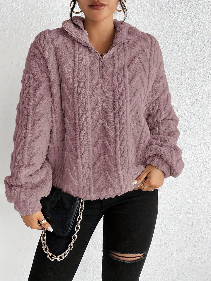 Amira - Fluffy Zip Sweater